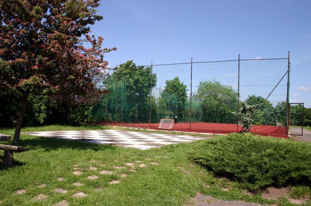 Teleki-Degenfeld Kastelyszallo Szirák Exterior photo